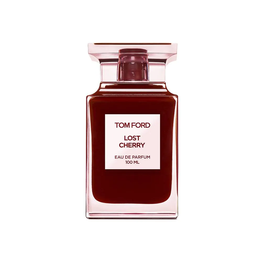 Cherry Smoke da Tom Ford em fundo limpo